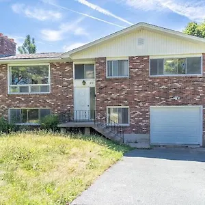Cozy Private Single , Halifax Kanada