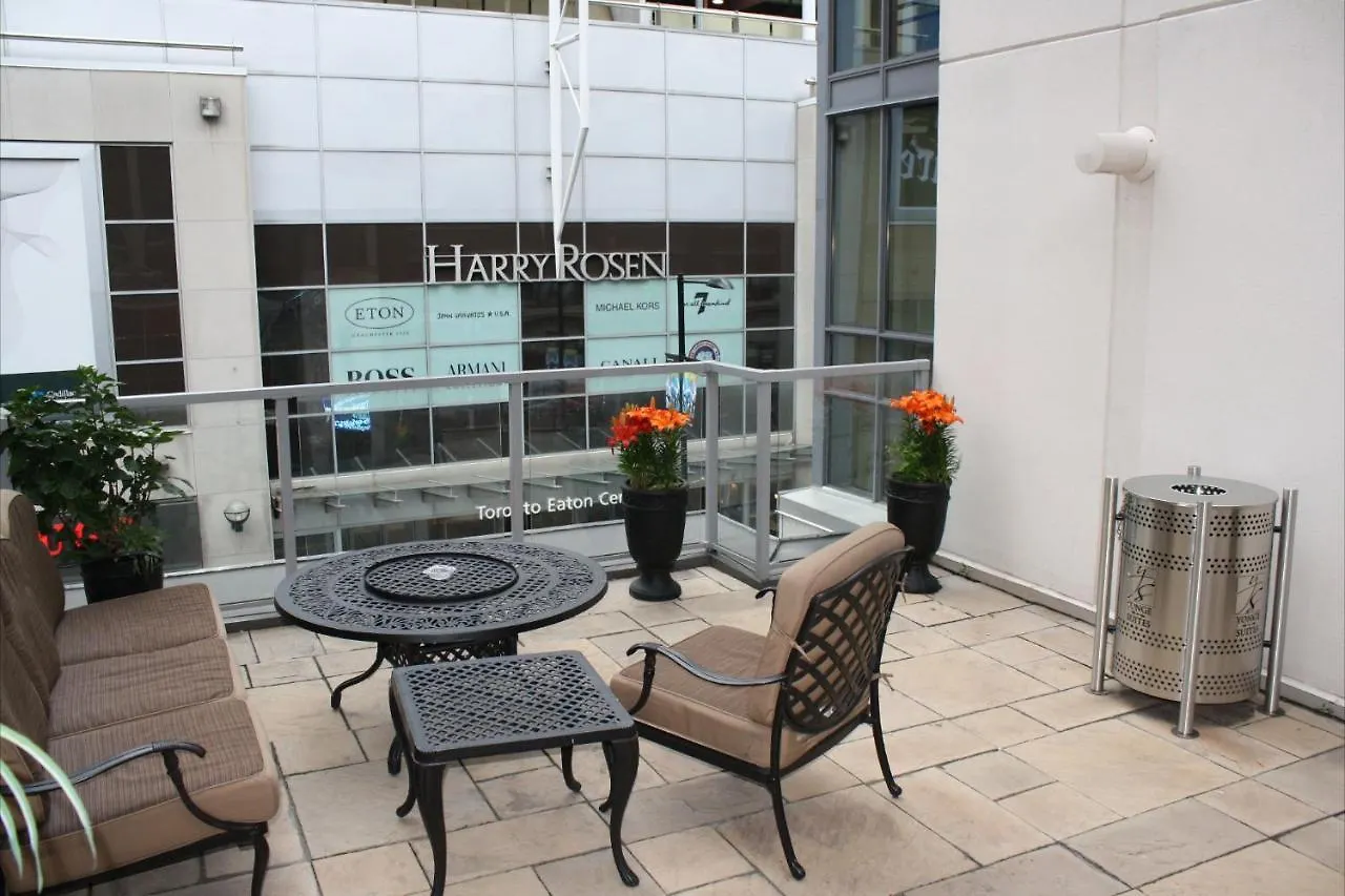Yonge Suites Furnished Apartments Toronto 2*,  Canada