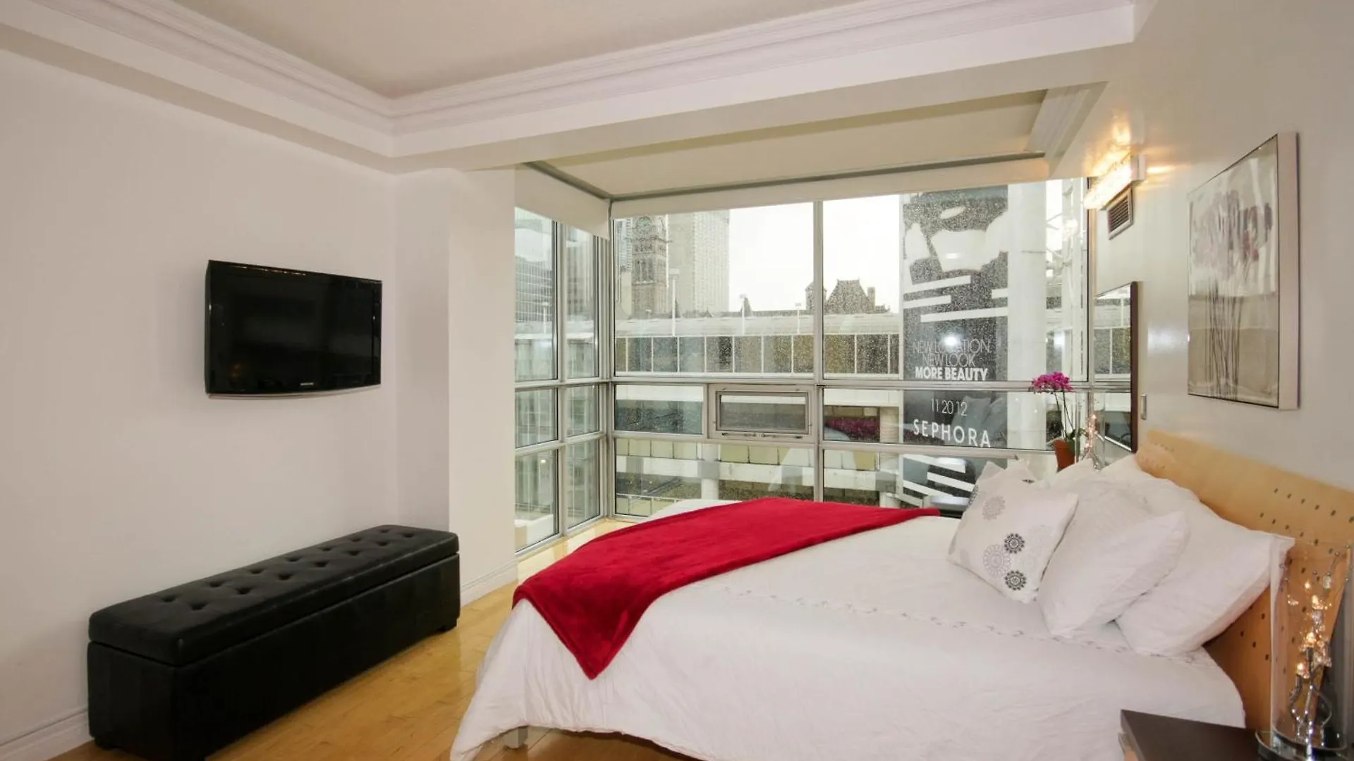 Yonge Suites Furnished Apartments Toronto