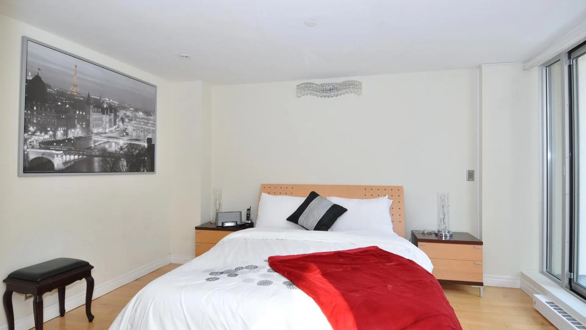 Yonge Suites Furnished Apartments Toronto Hotel